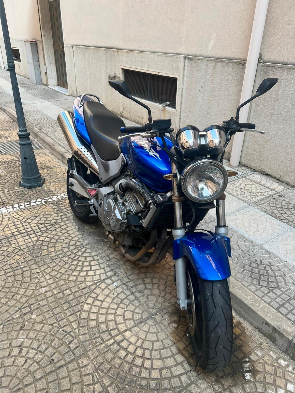 Honda Hornet 2000 edition