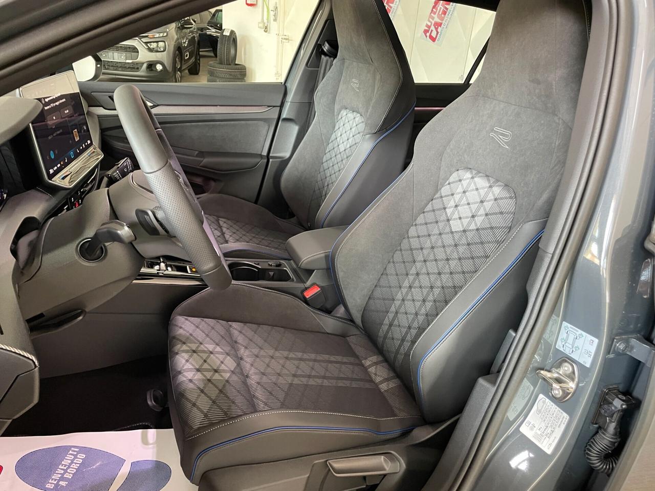 Volkswagen Golf 2.0 TDI 150 CV DSG R-Line Km0 Tetto aprib.