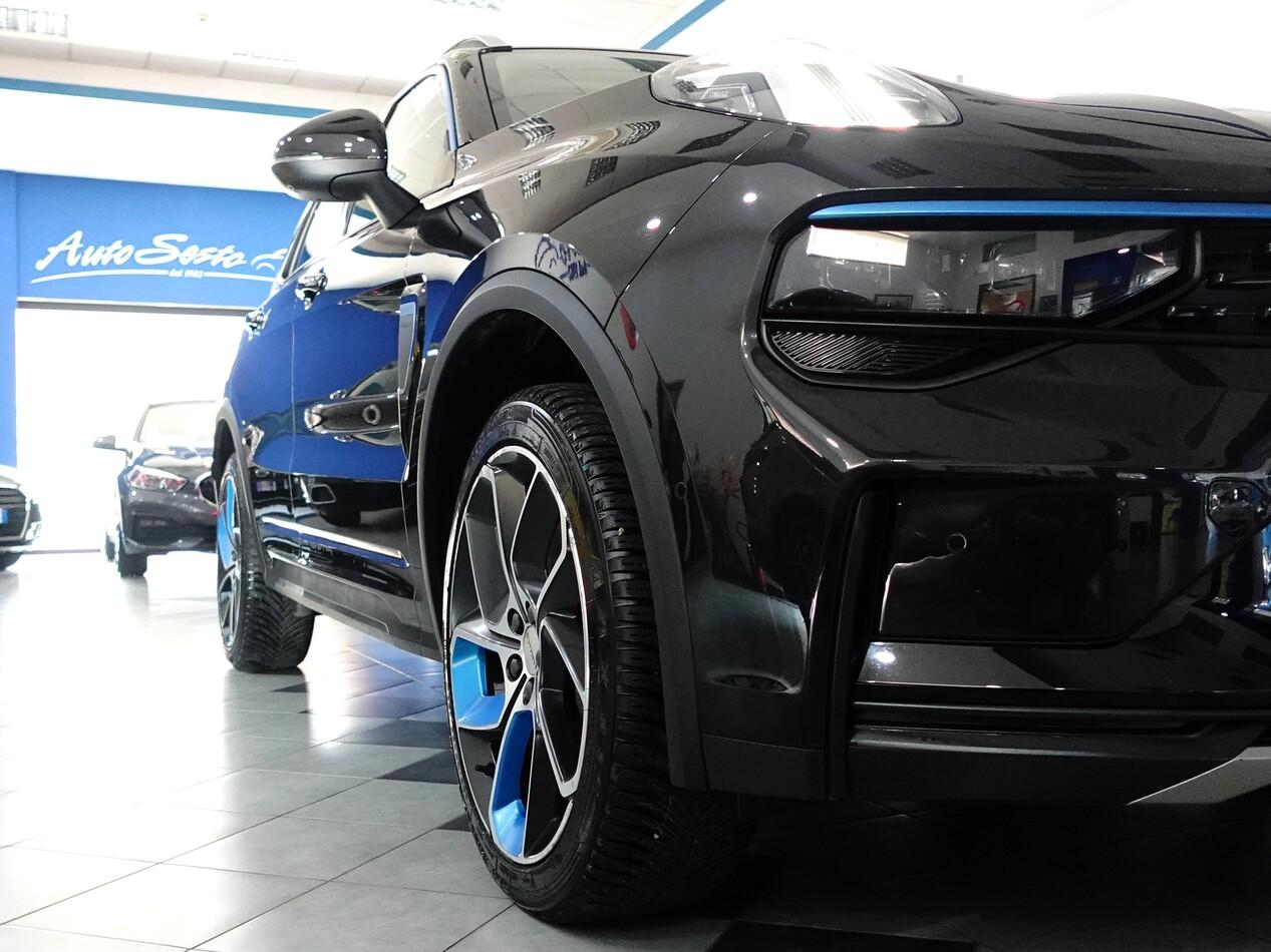 Lynk and Co 01 1.5 BZ 261 CV PHEV 01
