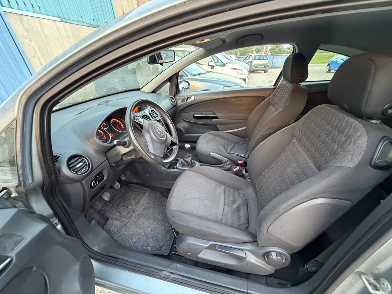 Opel Corsa 1.2 3 porte Edition