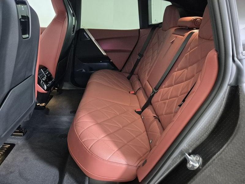 BMW iX BMW i M60