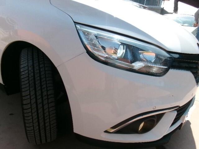 Renault Grand Scenic dCi 8V 110 CV EDC Energy Intens