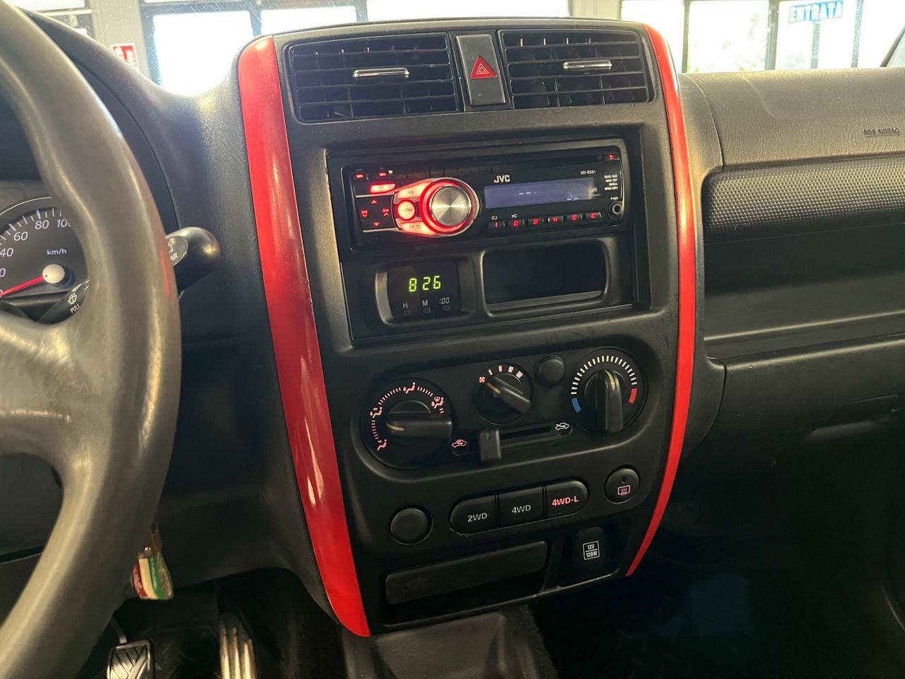 Suzuki Jimny 1.3i 16V 85cv 4WD Special