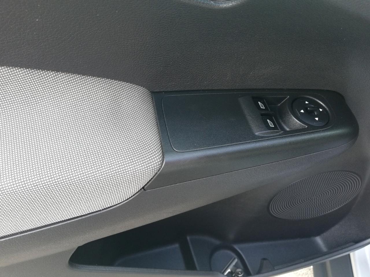 Ford Tourneo Courier 1.0 EcoBoost 100 CV Titanium