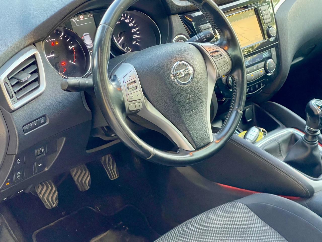 Nissan Qashqai 1.5 dCi 8kw N-Connecta Full op UNIPROP