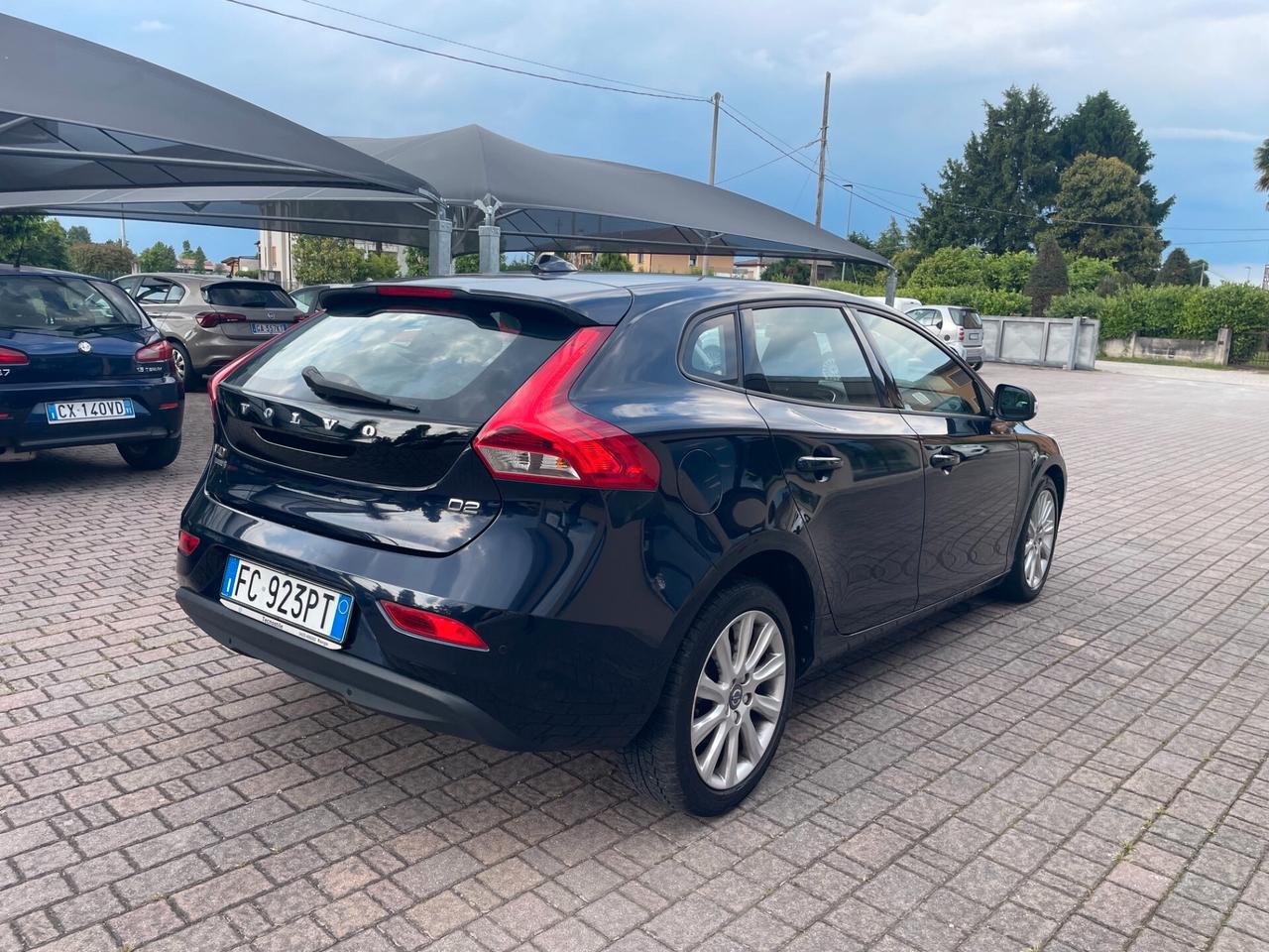 Volvo V40 D2 Geartronic Kinetic