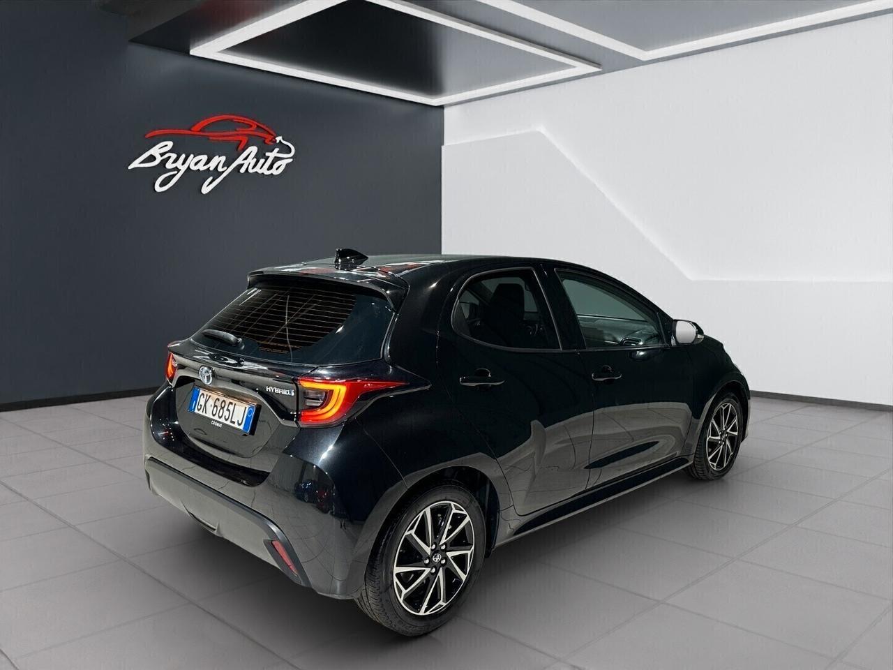 Toyota Yaris 1.5h LOUNGE