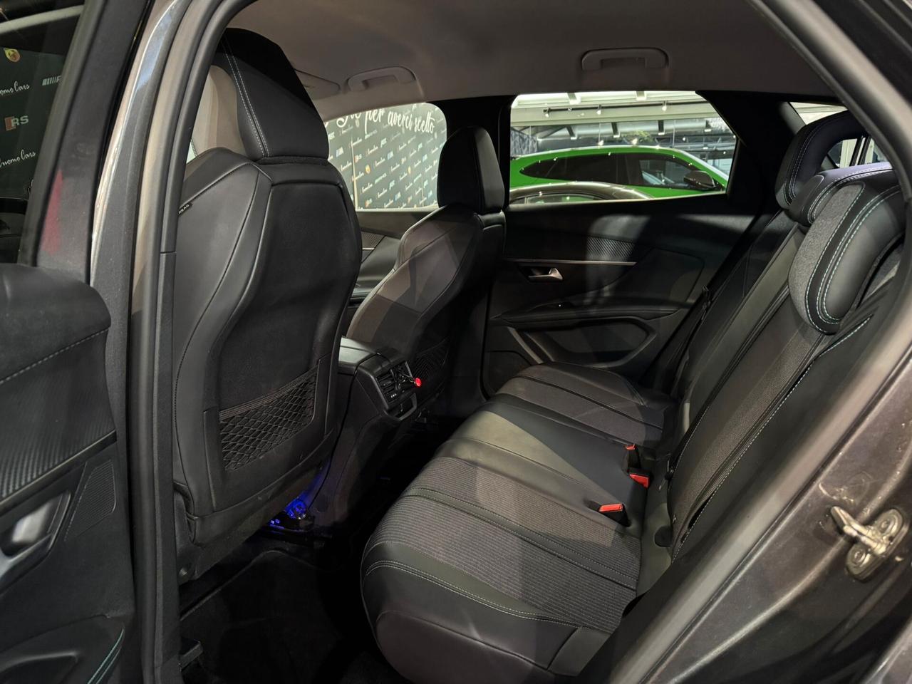 Peugeot 3008 BlueHDi 130 S&S EAT8 Allure