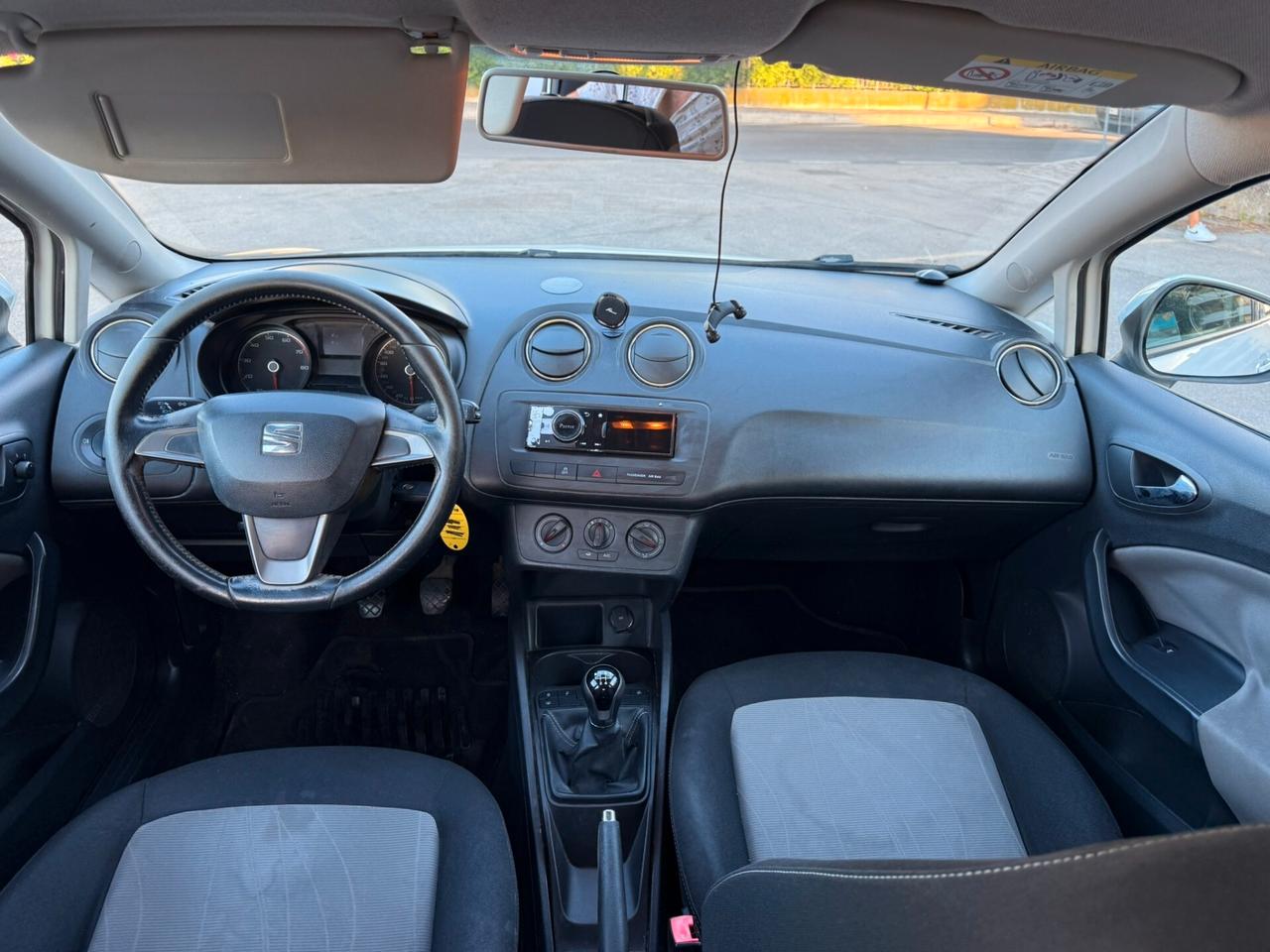 SEAT IBIZA 1.2 BENZINA 70 CV – ANNO 2015 – NEOPATENTATI
