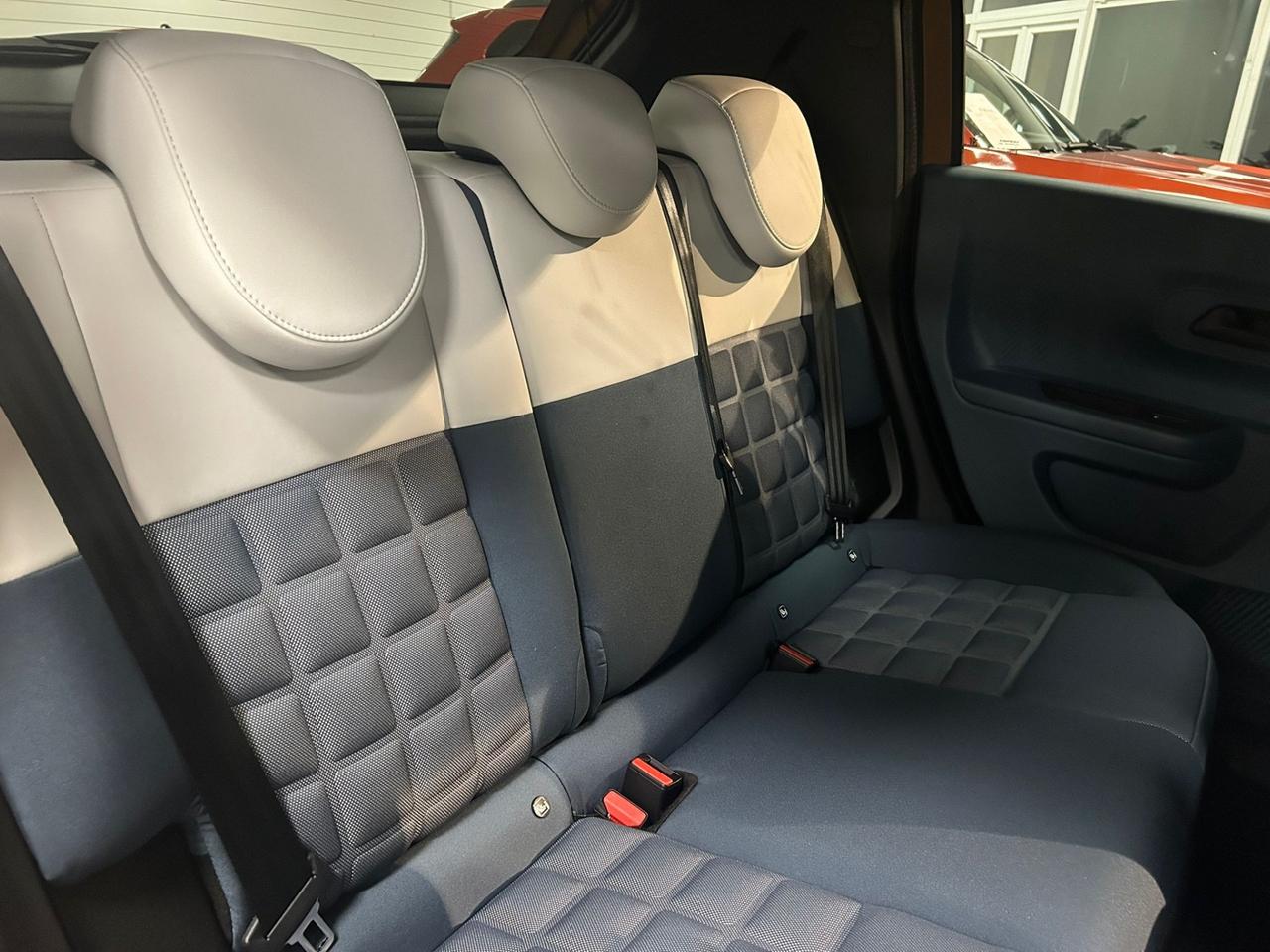 Fiat Grande Panda 1.2 Hybrid 110 CV S&S La Prima