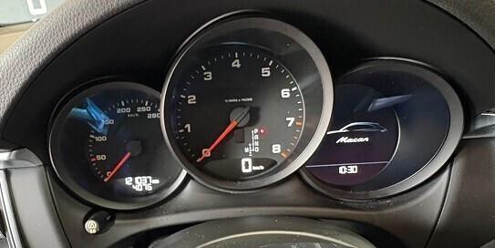 PORSCHE MACAN CAMBIO AUT.4X4 Benz.2.0 CV 252 Km 121.037 Garanzia 12 mesi
