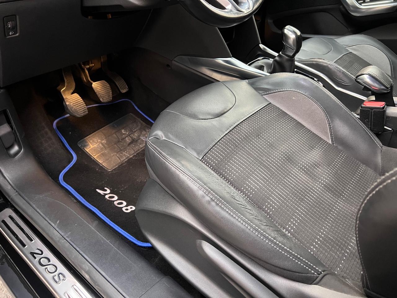 Peugeot 2008 1.6 e-HDi 92 CV Stop&Start Urban Cross