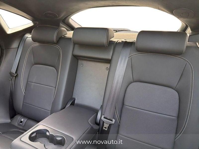 Jaguar E-Pace 2.0D D163 R-DYNAMIC BLACK AUTO 4WD