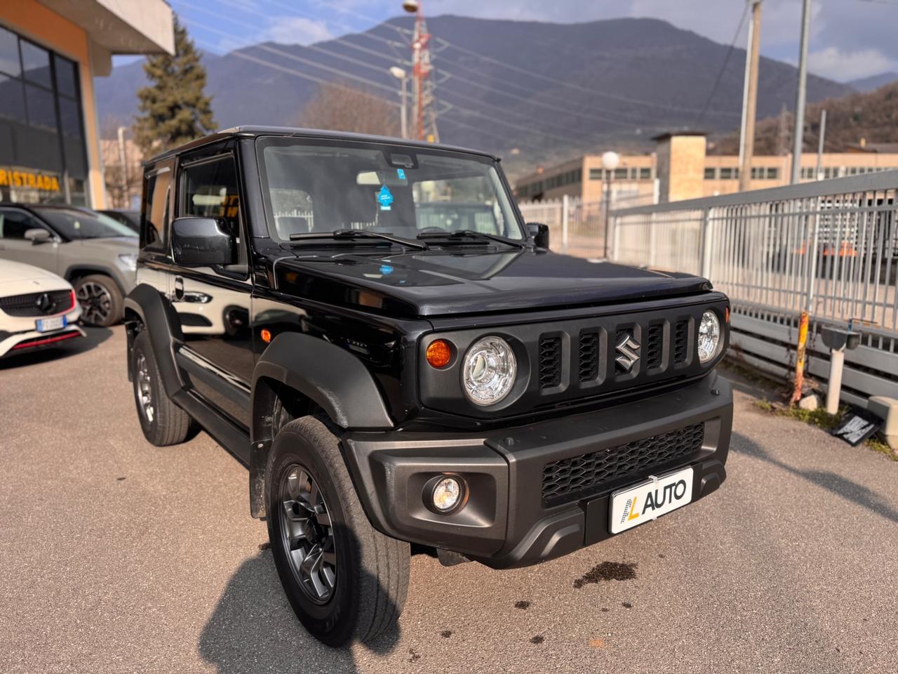 Suzuki Jimny 1.5 5MT Top