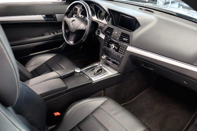 MERCEDES-BENZ E 200 Benzina Cabrio tagliandi Mercedes