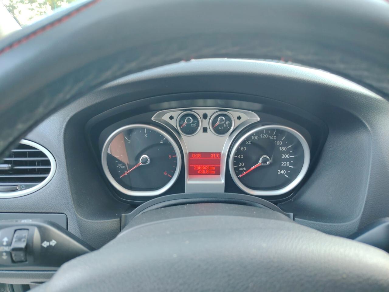 Ford Focus 1.6 TDCi (110CV) 5p. Tit. DPF