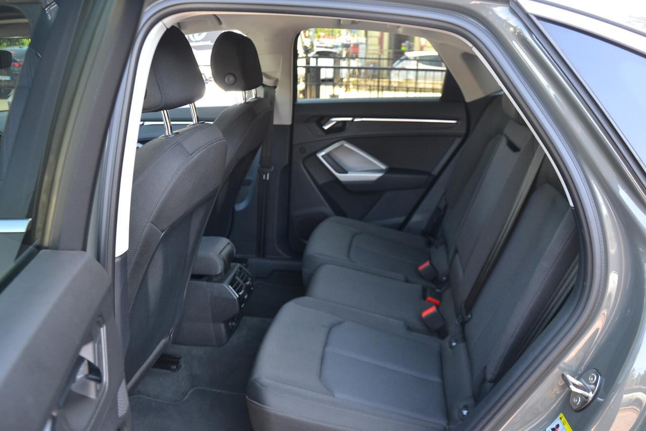 Audi Q3 2.0 150CV QUATTRO SPORTBACK AUTOM. *PREZZO REALE*