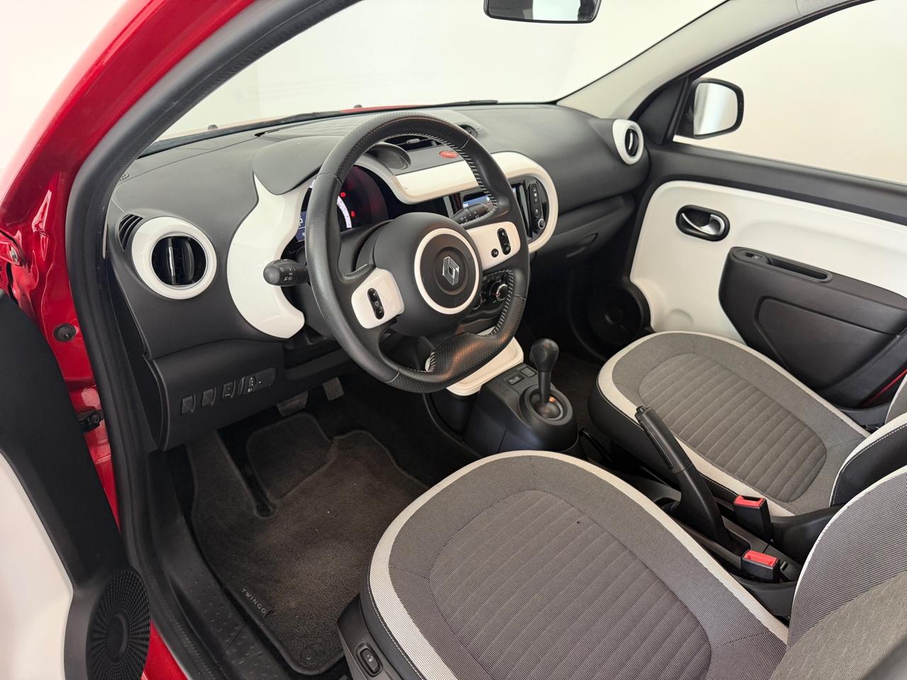 RENAULT TWINGO AUTOMATICA NAVI/CERCHI/SEDILI RISCALDABILI 45.000 KM