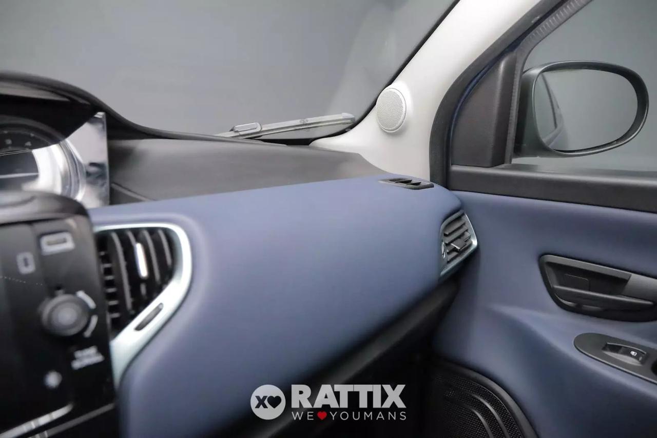 Lancia Ypsilon 1.0 Firefly Hybrid 70CV Silver
