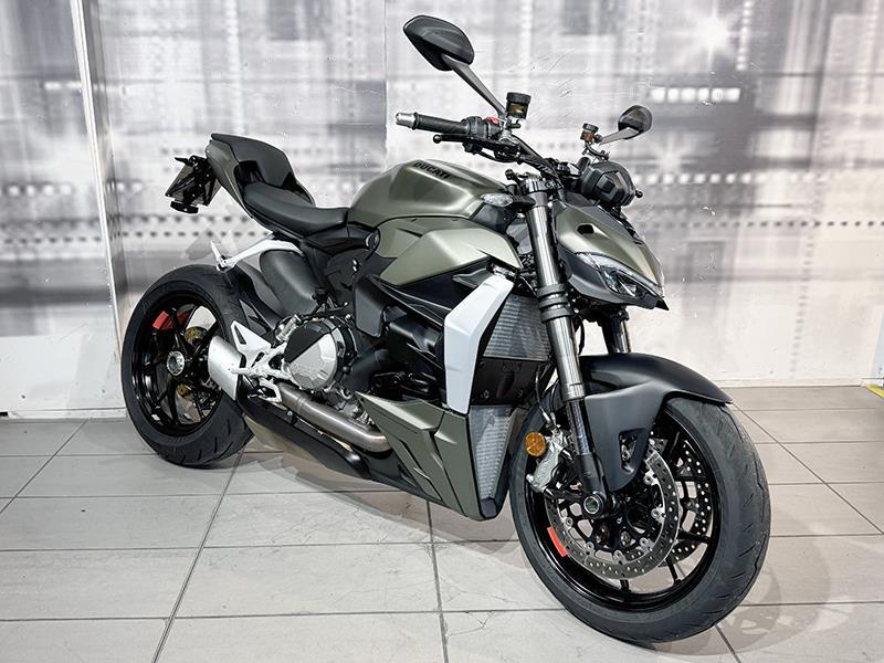 Ducati Streetfighter V2