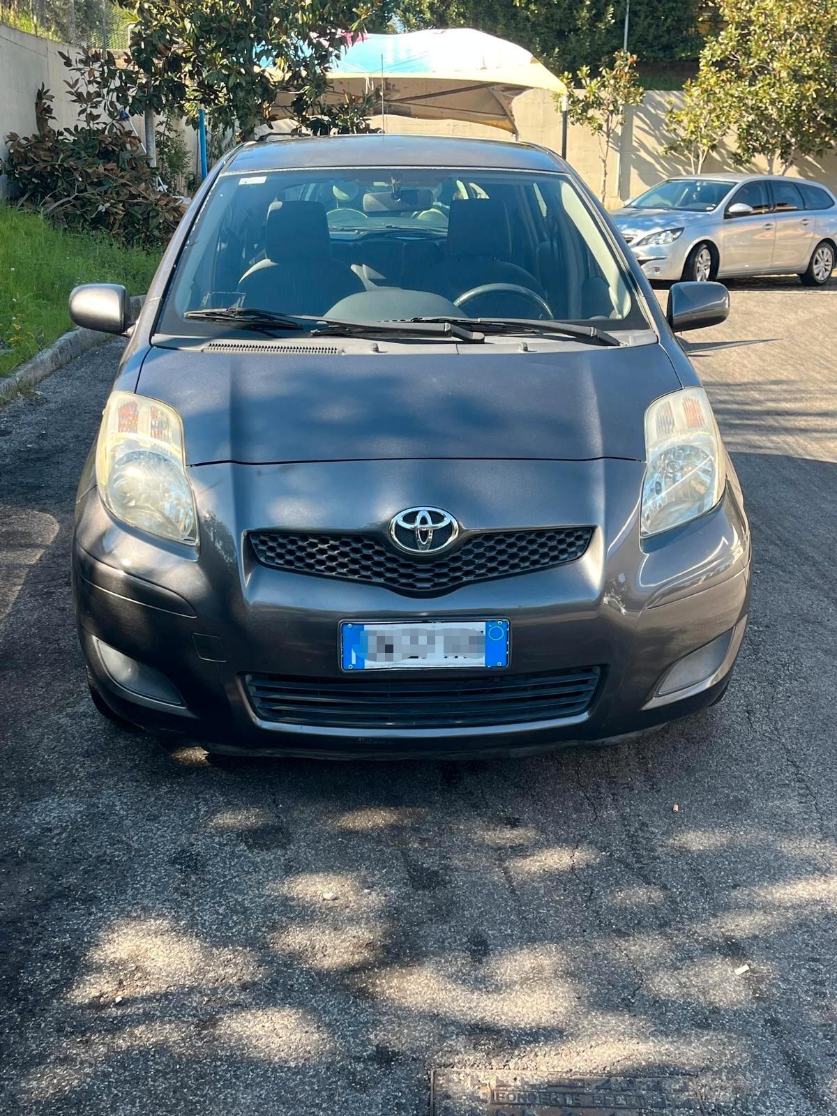 Toyota Yaris 1.4 D-4D DPF 5 porte Sol