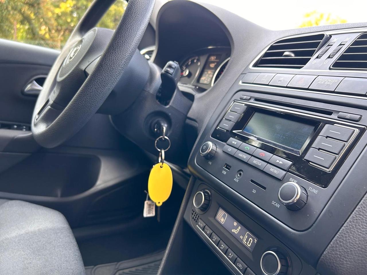 Volkswagen Polo Anno 2013 1.2 Benzina 100.000 KM
