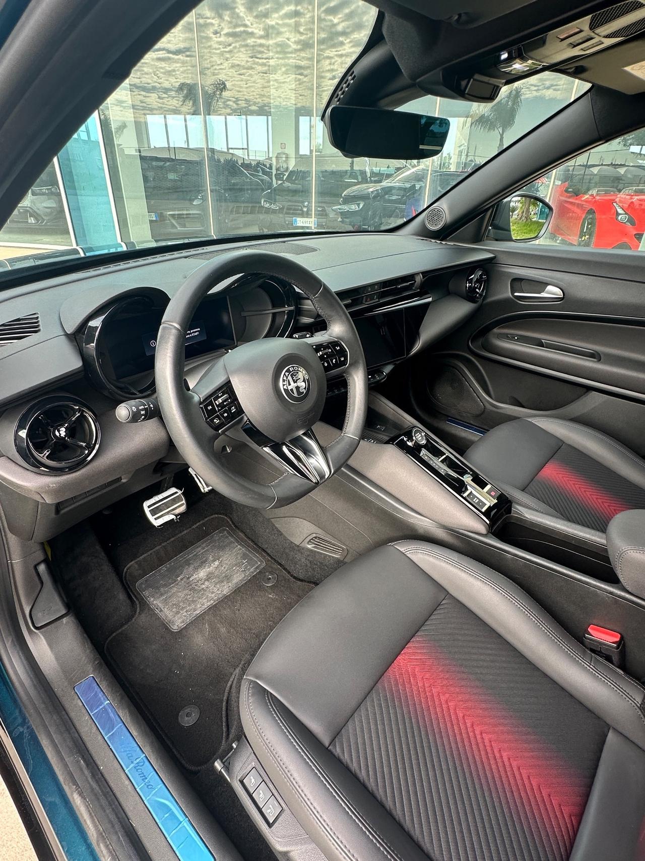 Alfa Romeo Junior 1.2 mhev 145cv possibilità noleggio no scoring