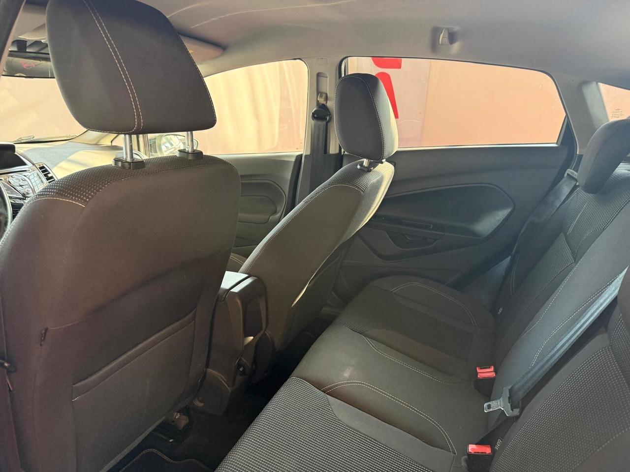 Ford Fiesta 1.5 TDCi 75CV 5 porte Titanium