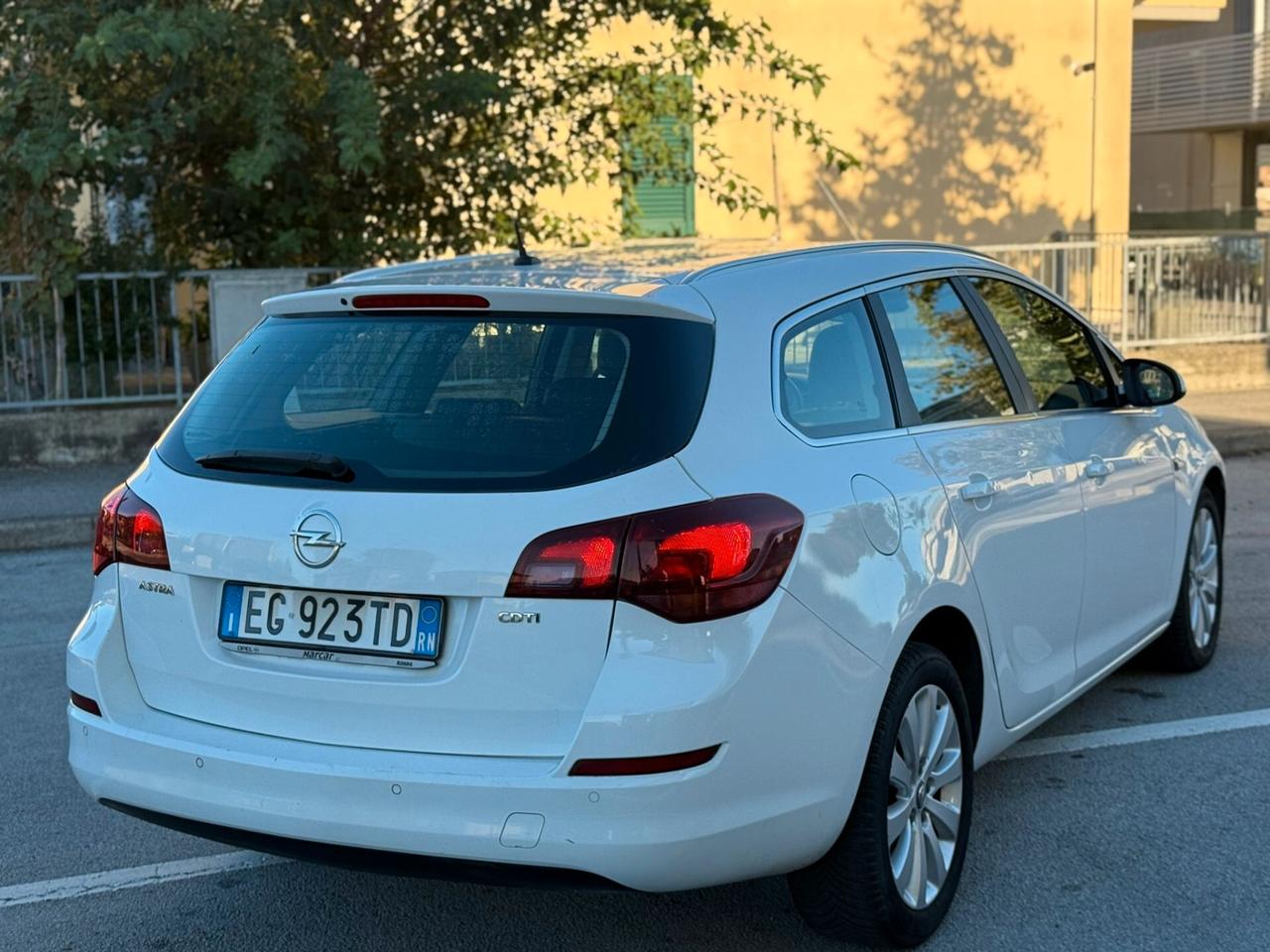 Opel Astra 1.7 CDTI 110CV Sports Tourer Cosmo