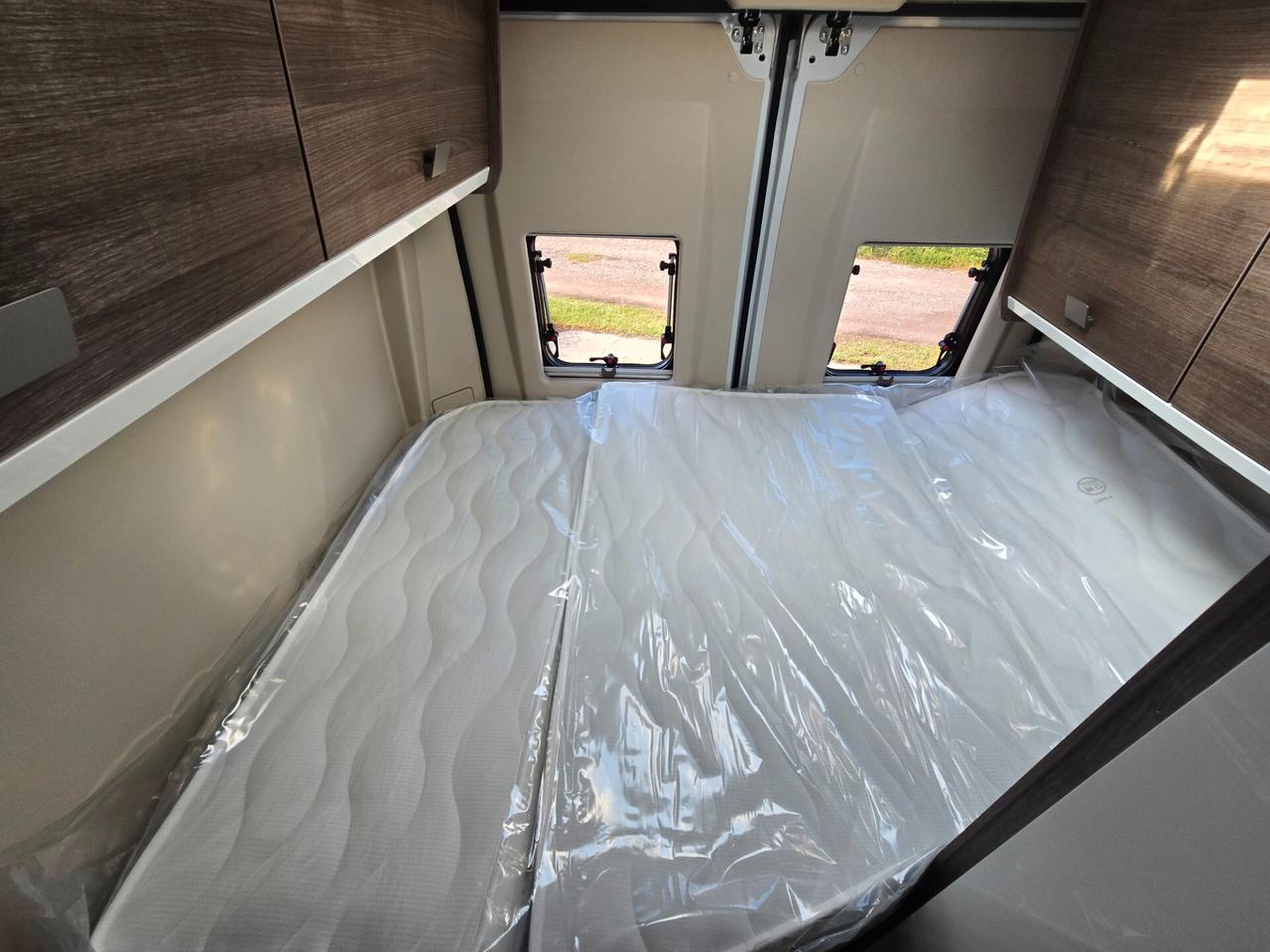 Benimar VAN B100UP