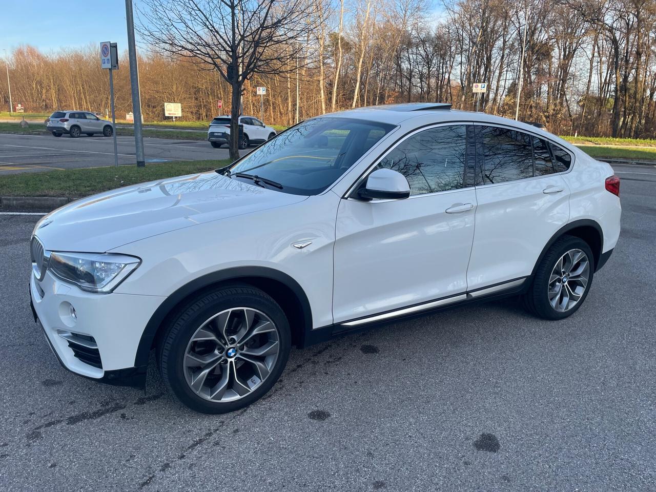 Bmw X4 xDrive20d xLine*Gancio traino*Pelle*Navi*Tetto*