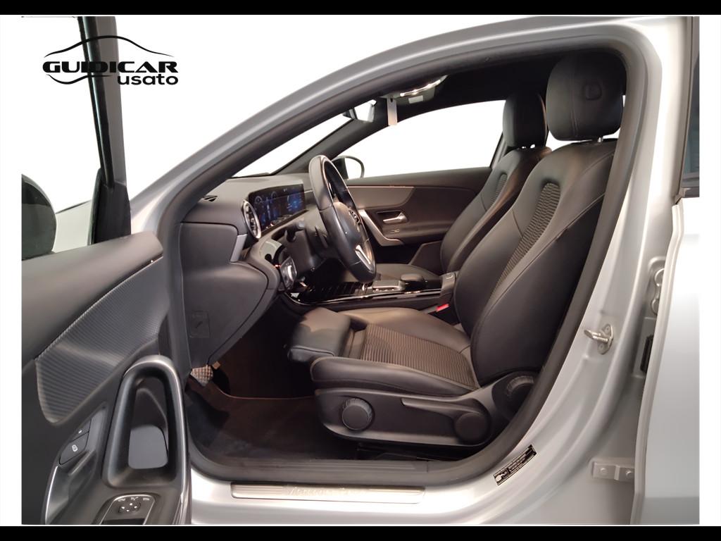 Mercedes-Benz Classe A - W177 2018 - A 180 d Sport auto