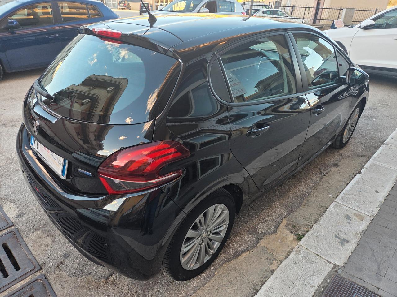 PEUGEOT 208 1.6 DIESEL LED KM 130000 CERTIFICATI