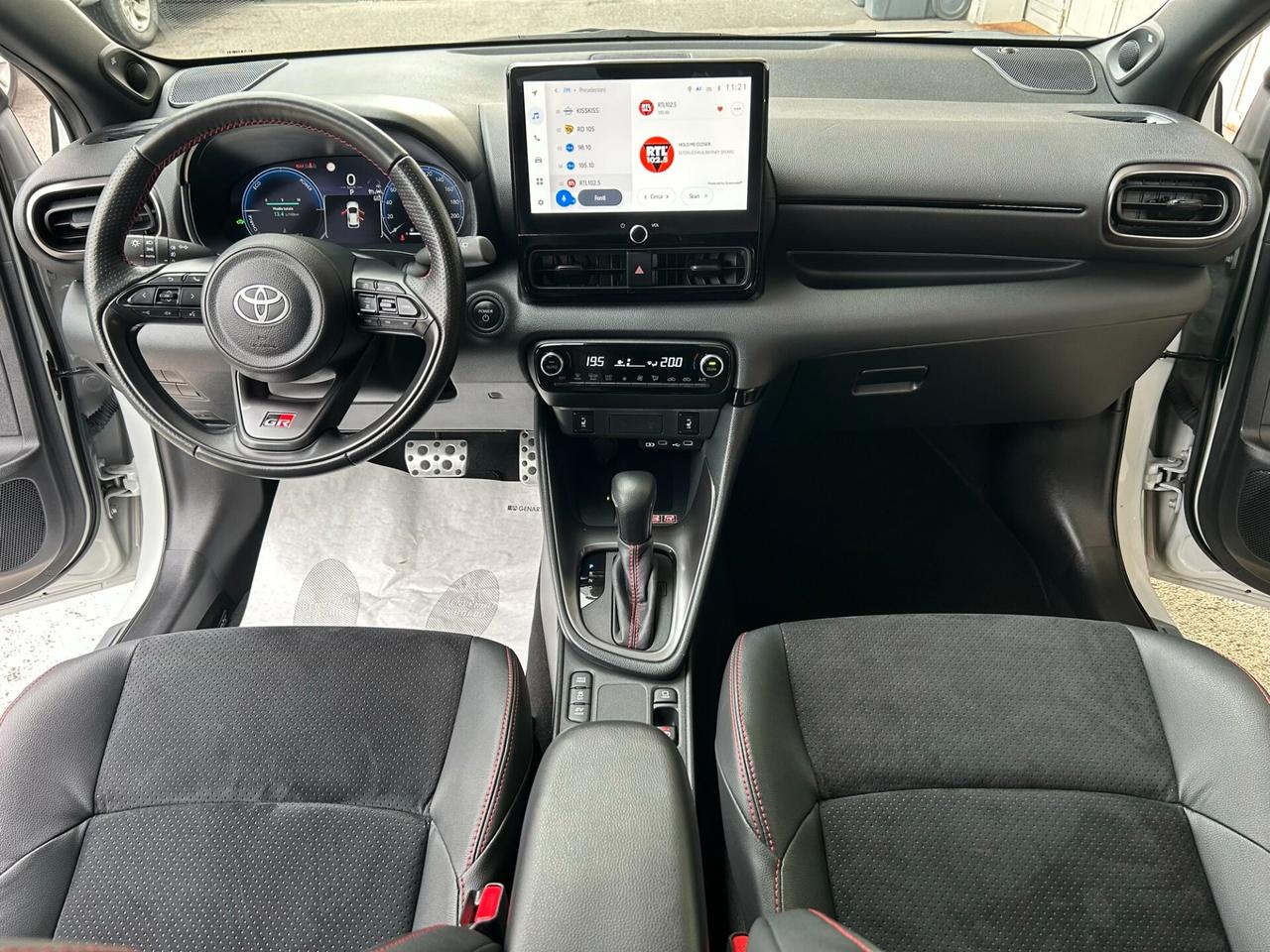 Toyota Yaris 1.5h 130 GR Sport Garanzia 24 Mesi