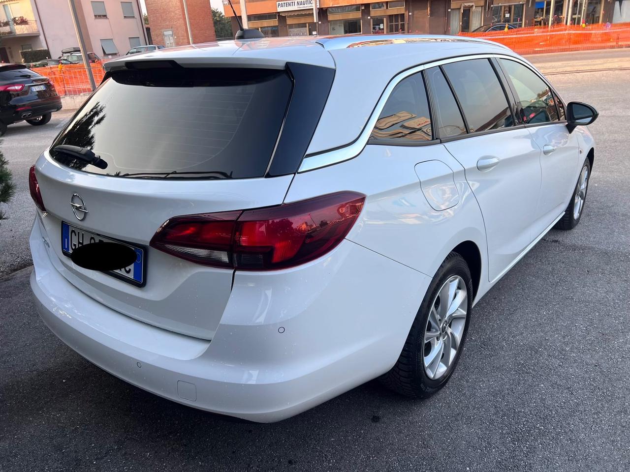 Opel Astra 1.5 CDTI 105 CV S&S Sports Tourer Business Elegance