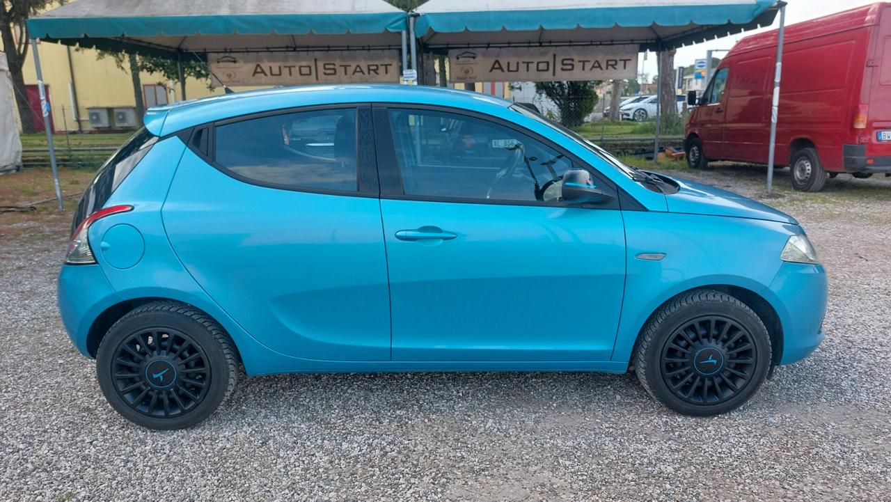 Lancia Ypsilon 1.2 69 CV 5 porte Elefantino