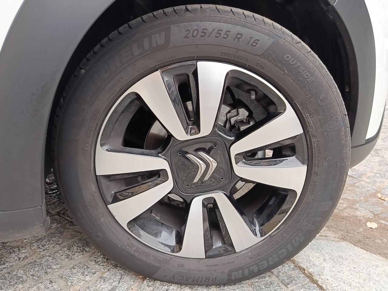 Citroen C3 1.2 PureTech 82 Shine #6840
