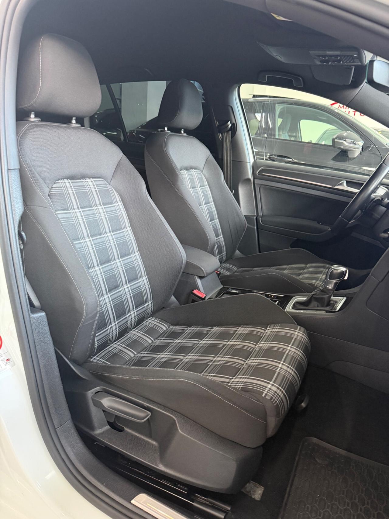 VW GOLF 7.5 GTD 2.0 TDI DSG 5p. FINANZIABILE