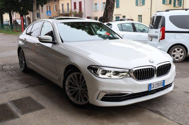 BMW 530 d xDrive 249CV Berlina Live Cockpit HeadUp Tetto