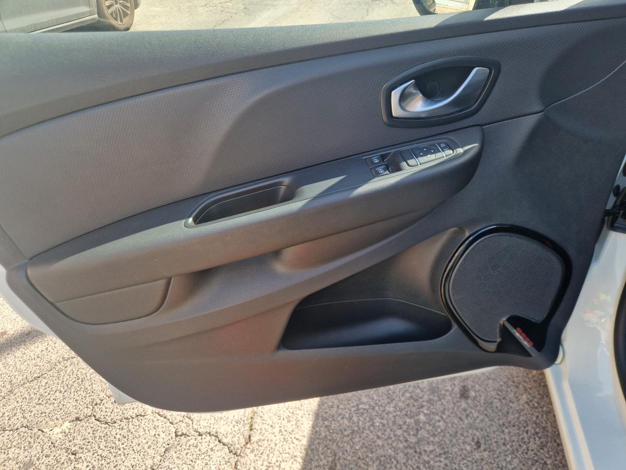 Clio TCe 12V 90 CV GPL 5 porte 67 mila km