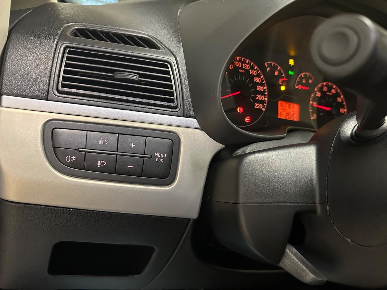 Fiat Grande Punto 1.3 MJT 75 CV 5 porte Dynamic