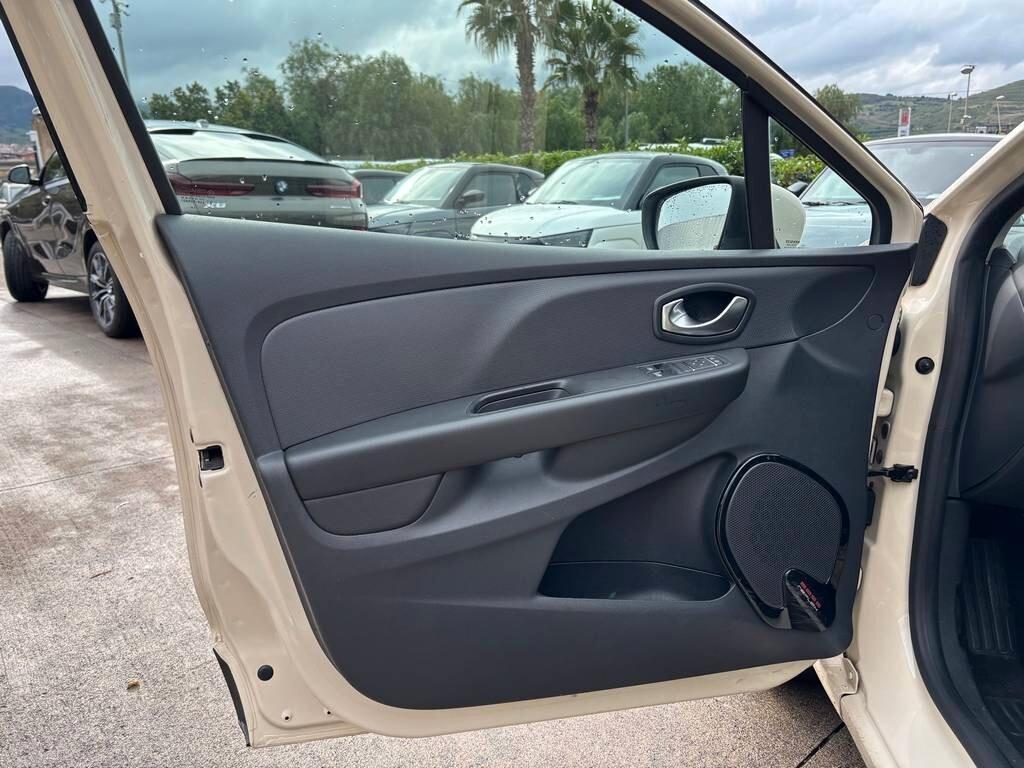 Renault Clio dCi 8V 75CV 2016/KM 77.000 IVA ESPOSTA Auto omologata autocarro tua a soli 79 Euro al mese