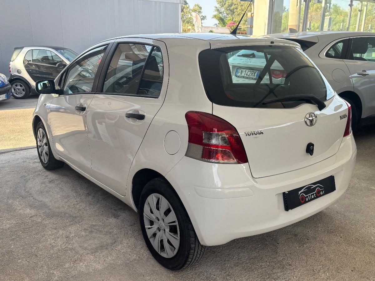 TOYOTA - Yaris - 1.0 5p. Now
