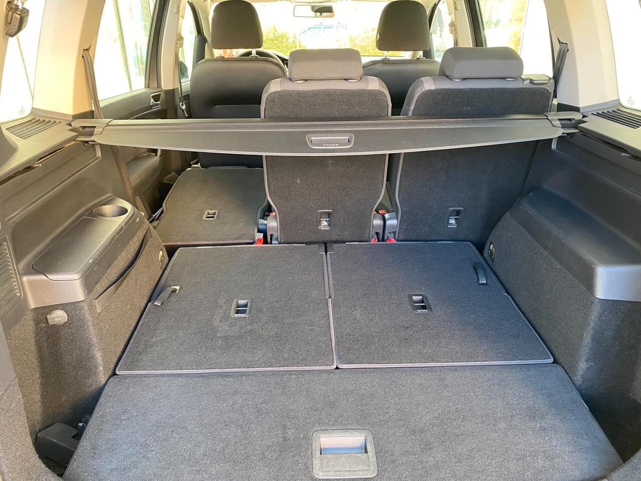 VOLKSWAGEN TOURAN 1.6 TDI COMFORTLINE 7 POSTI