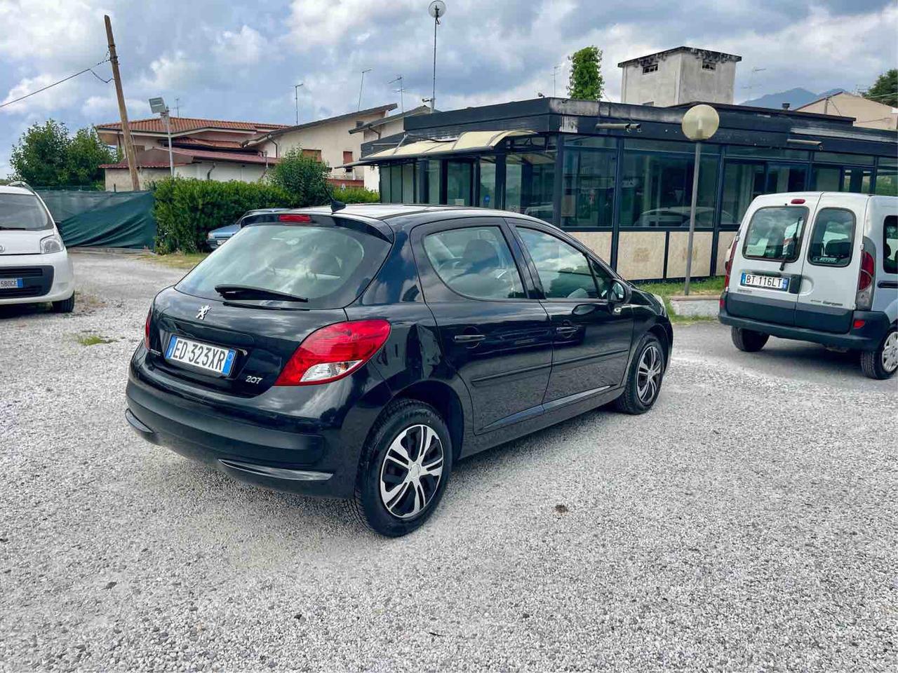 PEUGEOT 207 - BERLINA - X LINE