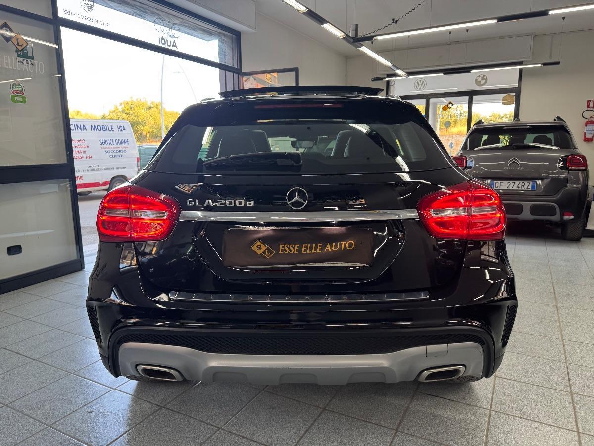 MERCEDES GLA 200 d Automatic AMG TETTO/ RETROCAMERA/ NAVI