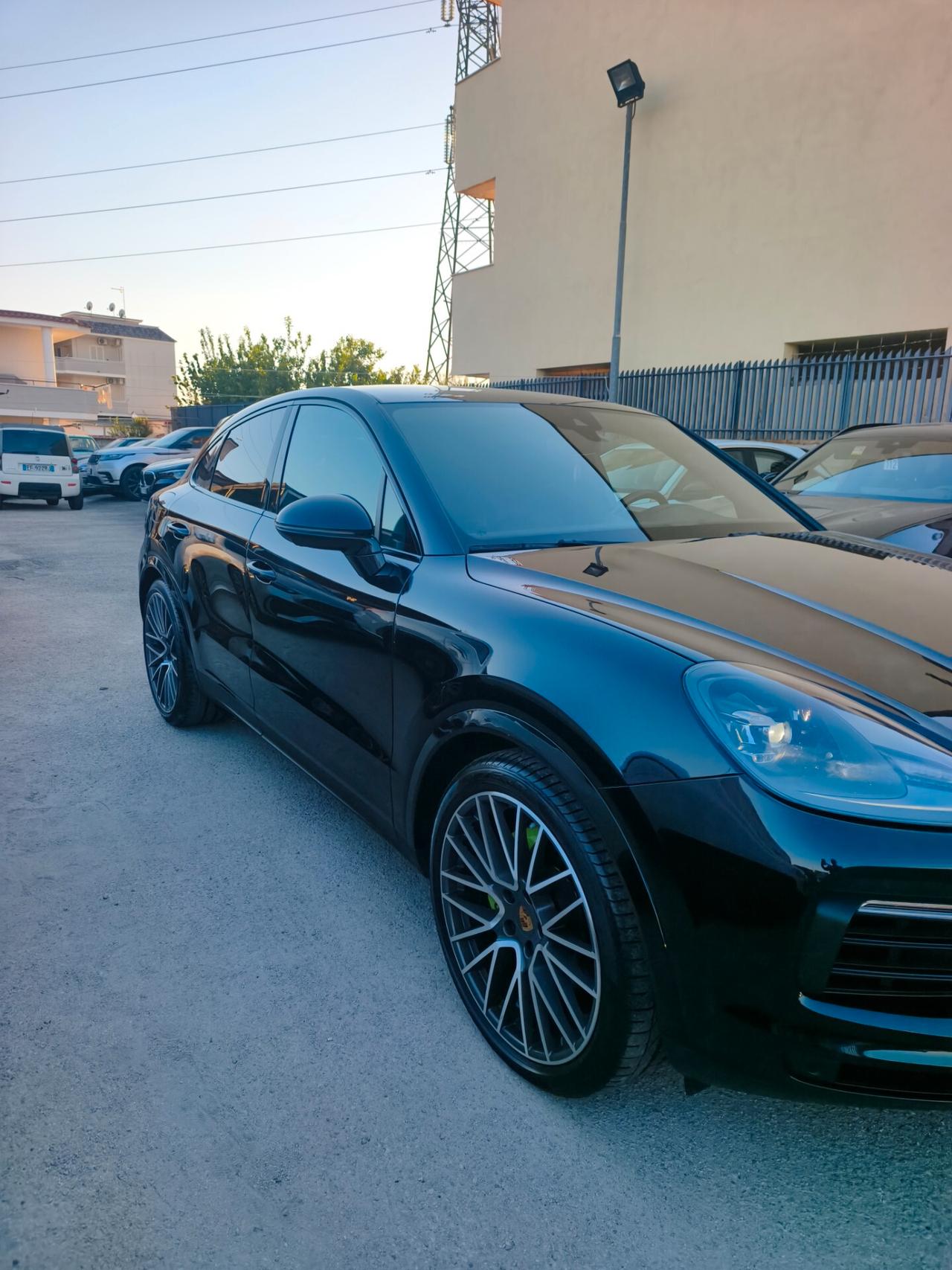 Porsche Cayenne Coupé 3.0 V6 platinum edition