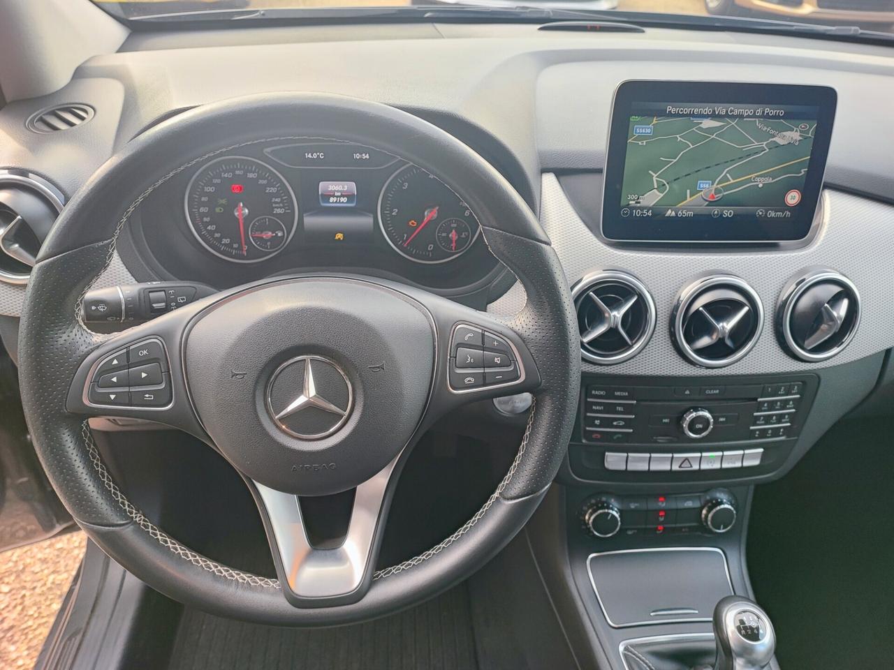 Mercedes-benz B 180 d Premium