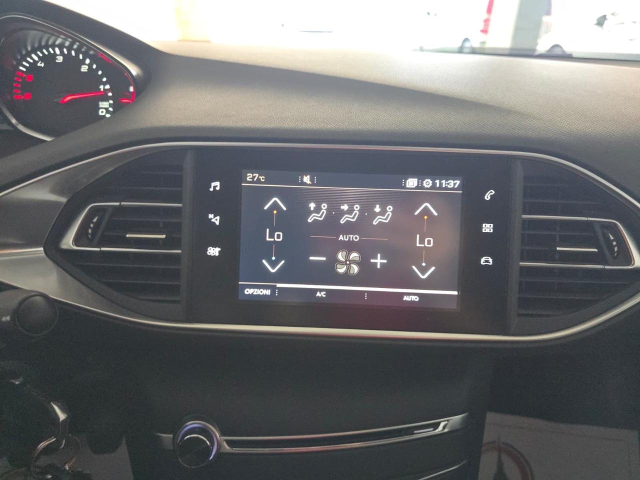 Peugeot 308 BlueHDi 100 S&S Style