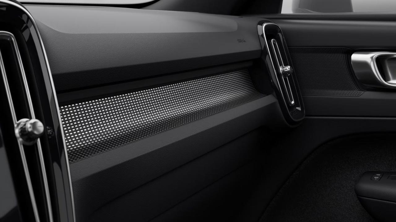 VOLVO Xc40 B3 Mild Hybrid Automatico Ultra Dark N-1